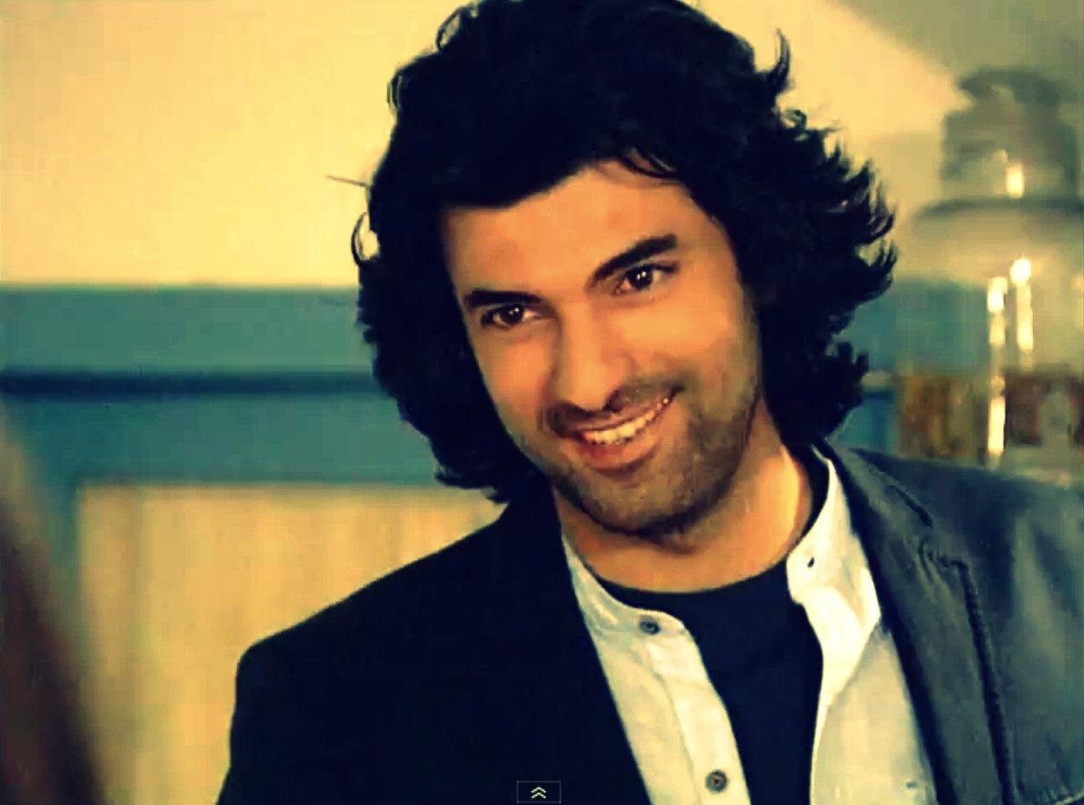 Engin Akyurek, Height & Life Story. Super Stars Bio
