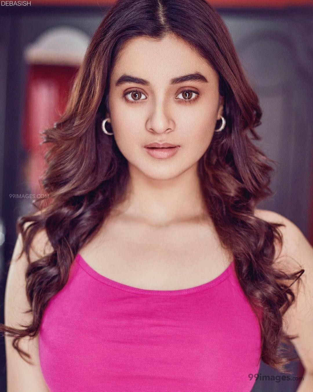 Darshana Banik HD Wallpaper (Desktop Background / Android / iPhone) (1080p, 4k) (1080x1350)