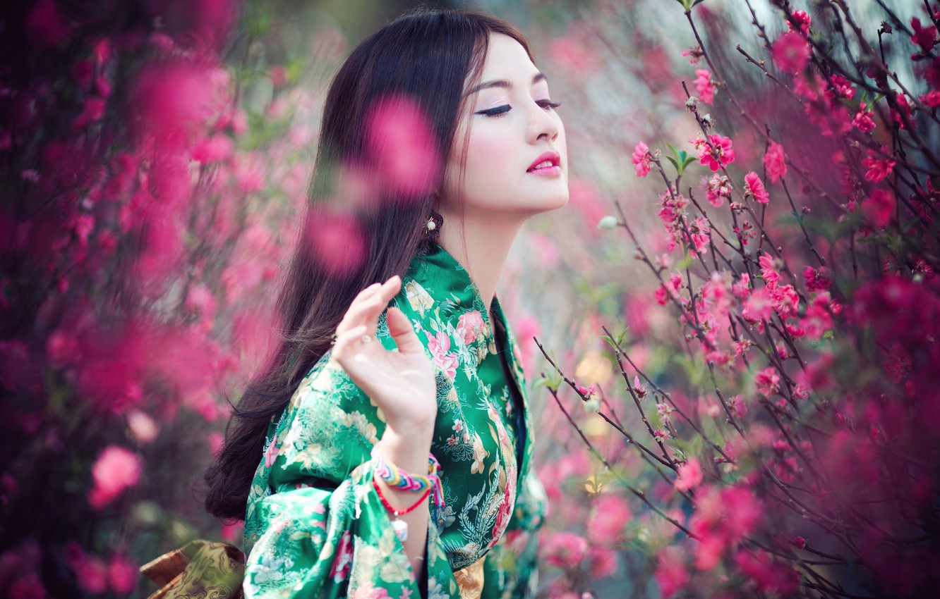 Wallpaper look, girl, flowers, branches, nature, pose, portrait, spring, Sakura, pink, kimono, Asian, green, flowering, the bushes, bokeh image for desktop, section девушки