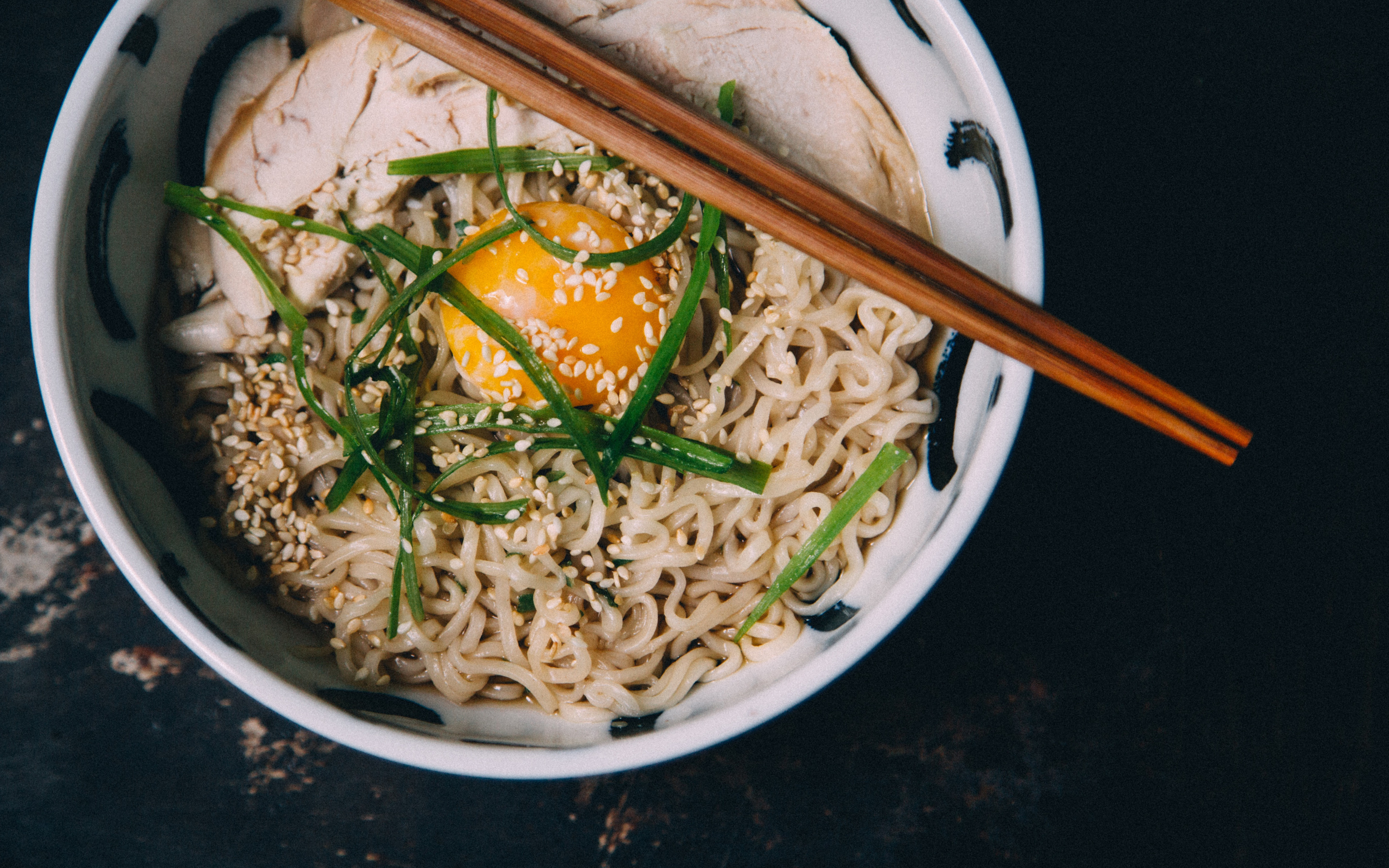 Download wallpaper pasta with raw egg, pasta with chicken, japanese food, oriental food, pasta for desktop with resolution 2880x1800. High Quality HD picture wallpaper