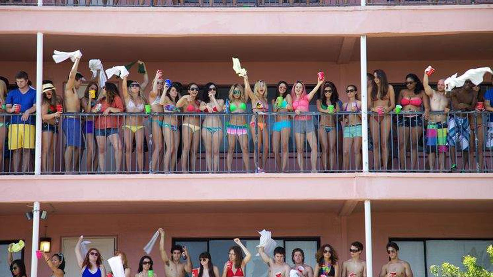Spring Breakers' gives, violent image of St. Pete Beach