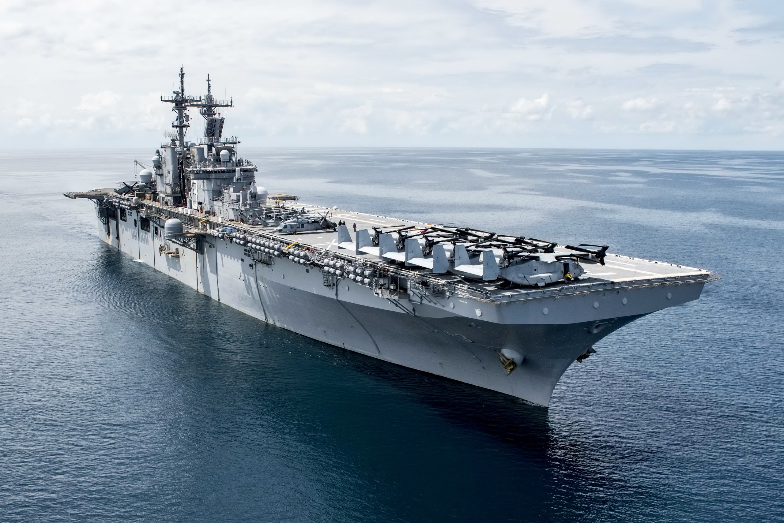 USS Kearsarge (LHD 3) HD Wallpaper