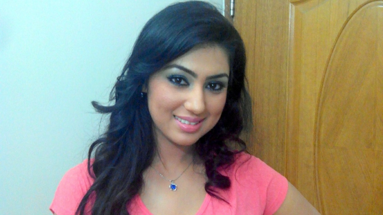 Actress Apu Biswas Best Photo Gallery