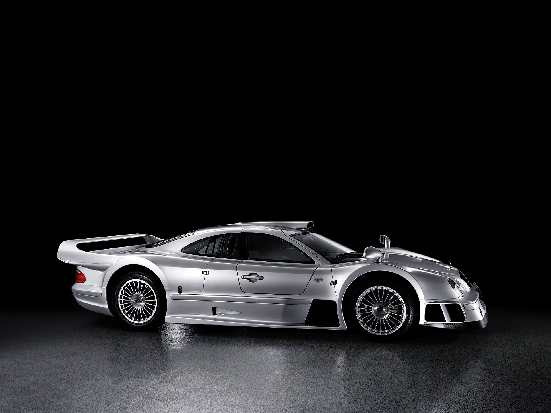 Mercedes Benz CLK GTR Wallpaper