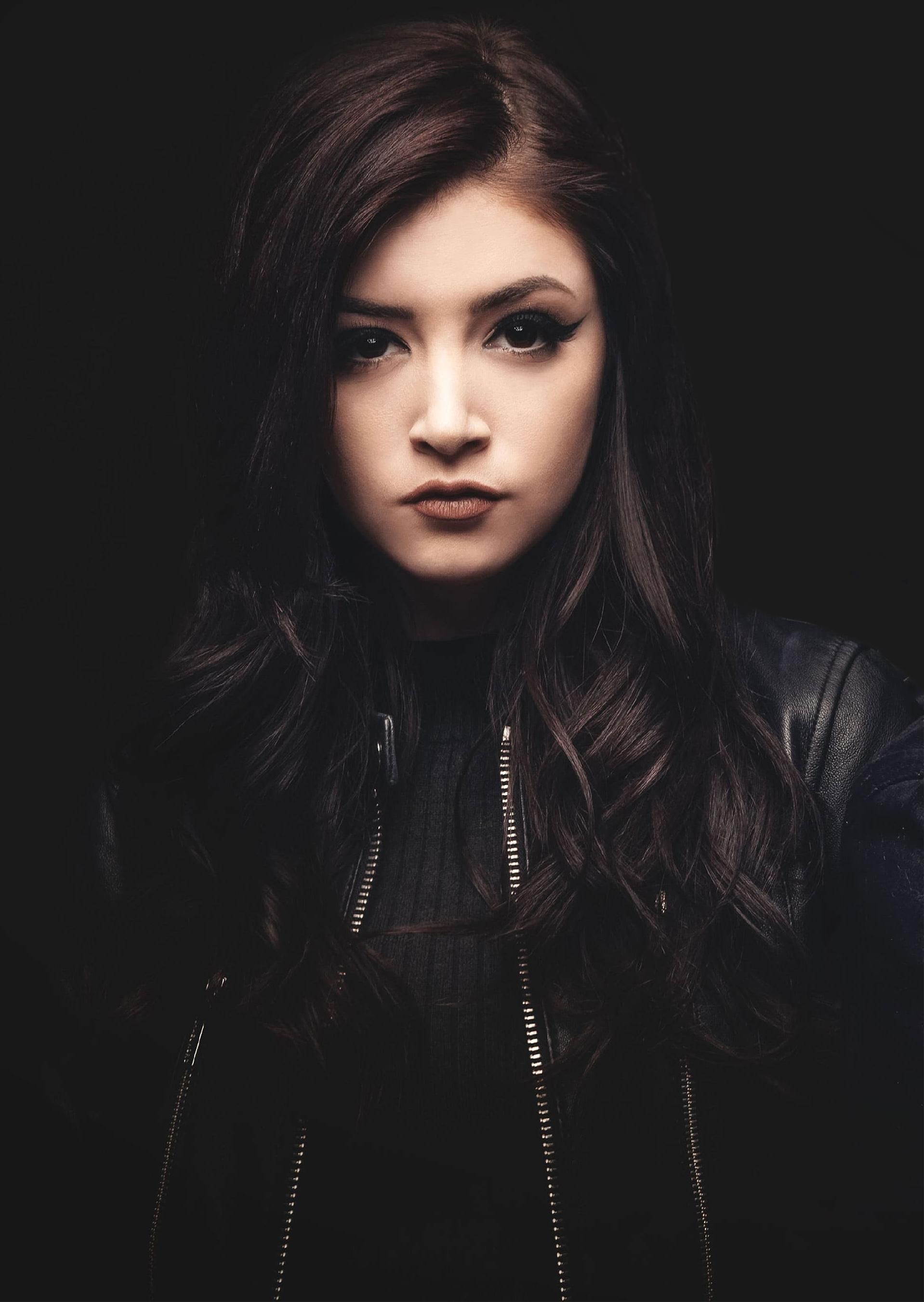Chrissy Costanza Wallpaper