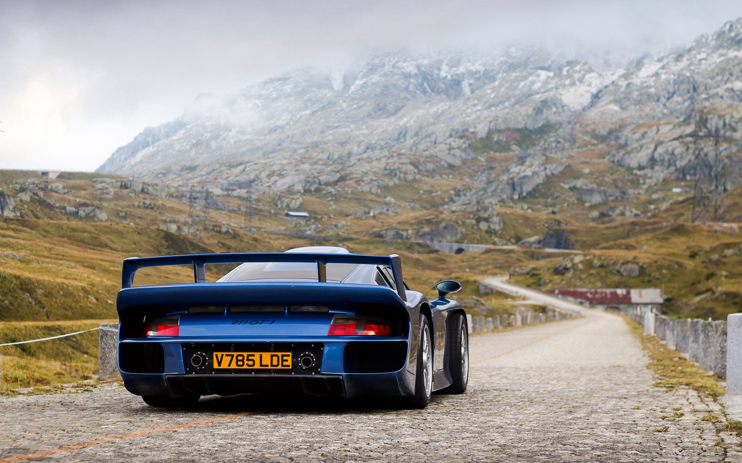 Porsche 911 GT1 Wallpaper