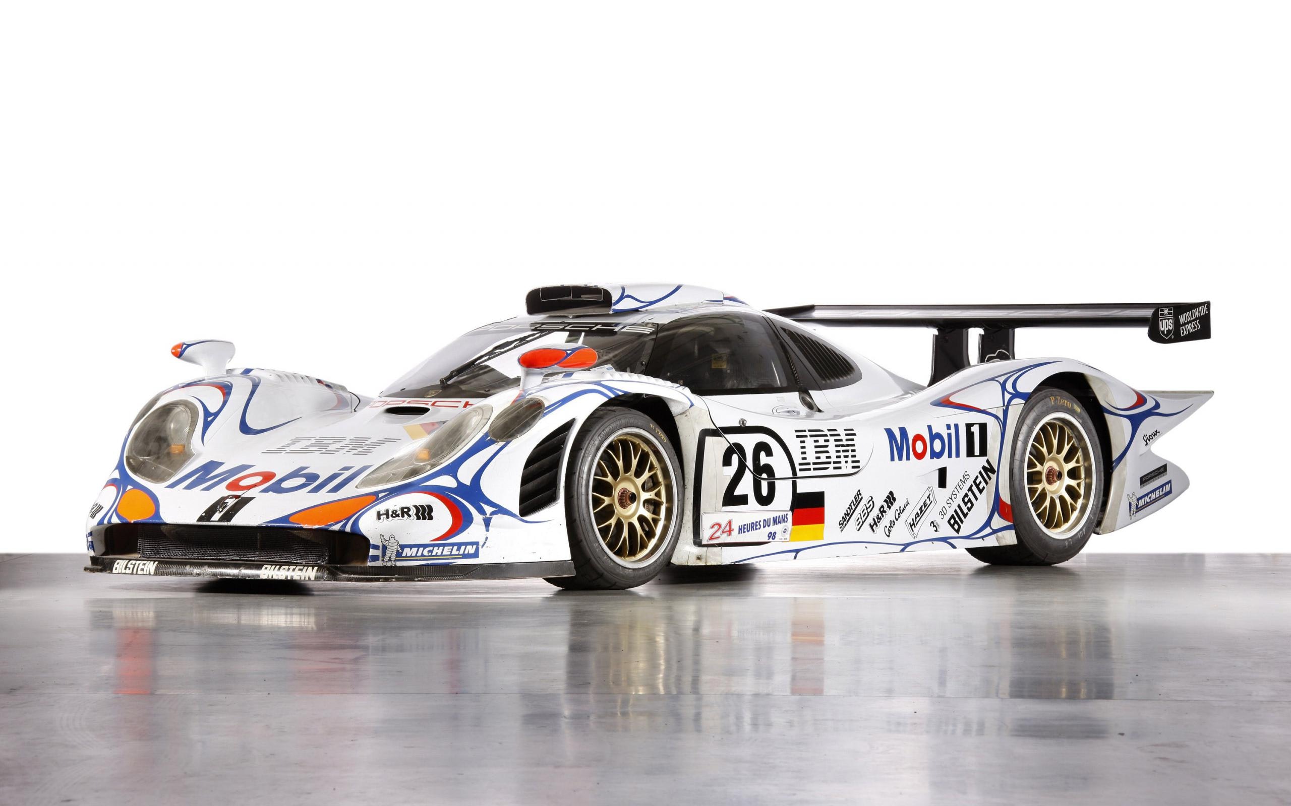 THE PORSCHE 911 GT1: THE ULTIMATE 911