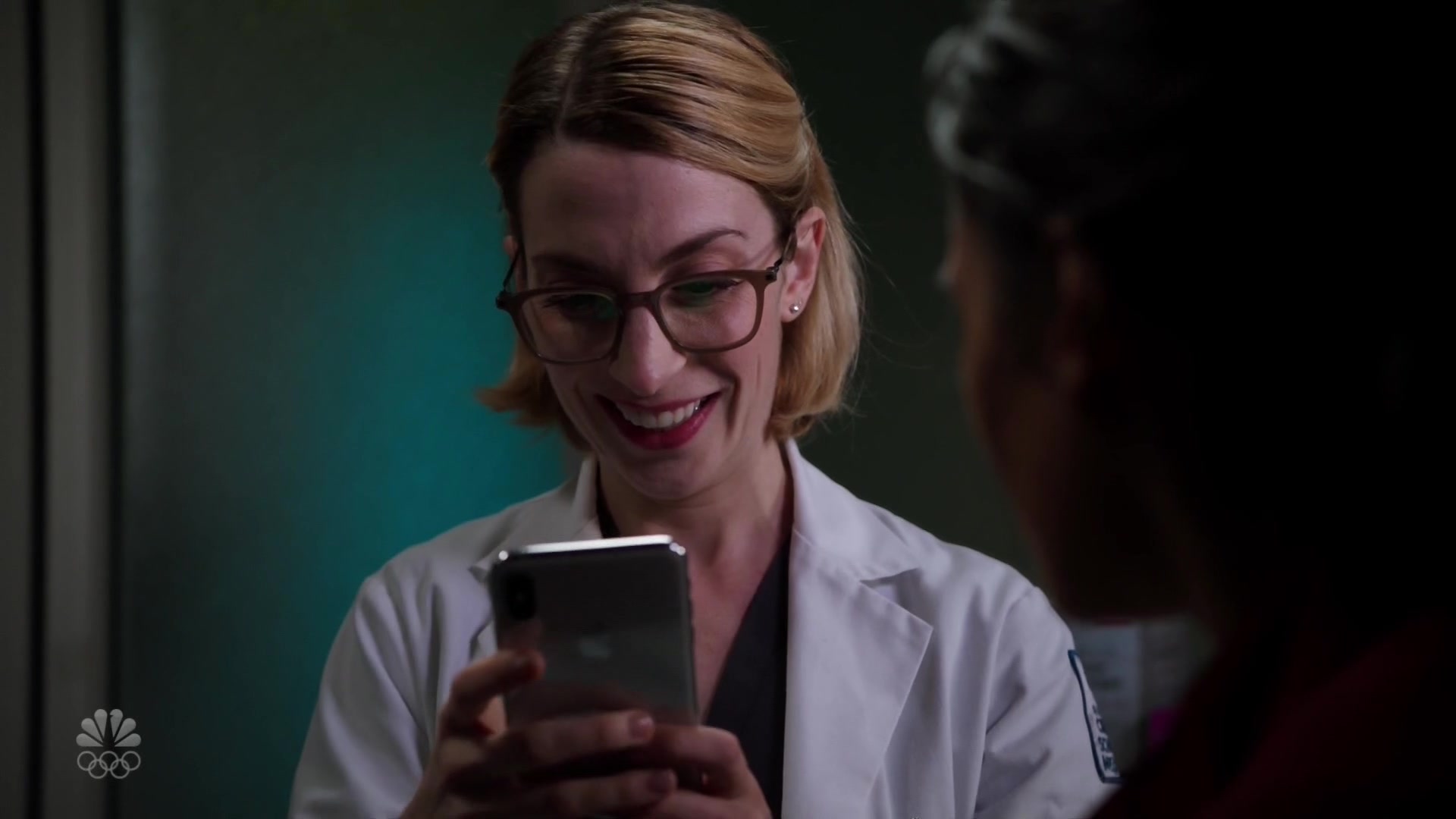 Apple IPhone Smartphone Used By Molly Bernard As Elsa Curry In Chicago Med Season 5 Episode 10 Guess It Doesn't Matter Anymore