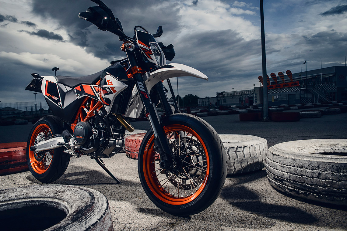 KTM 690 мотард