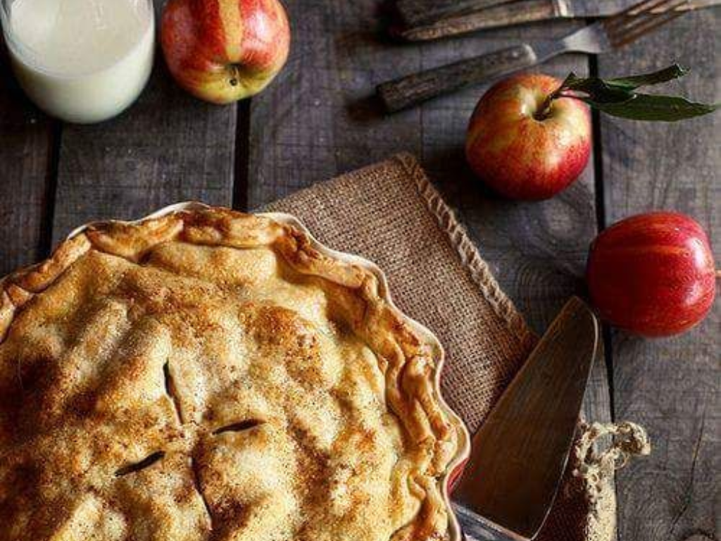Apple Pie Recipes To Bring To Any Autumn Dinner Party