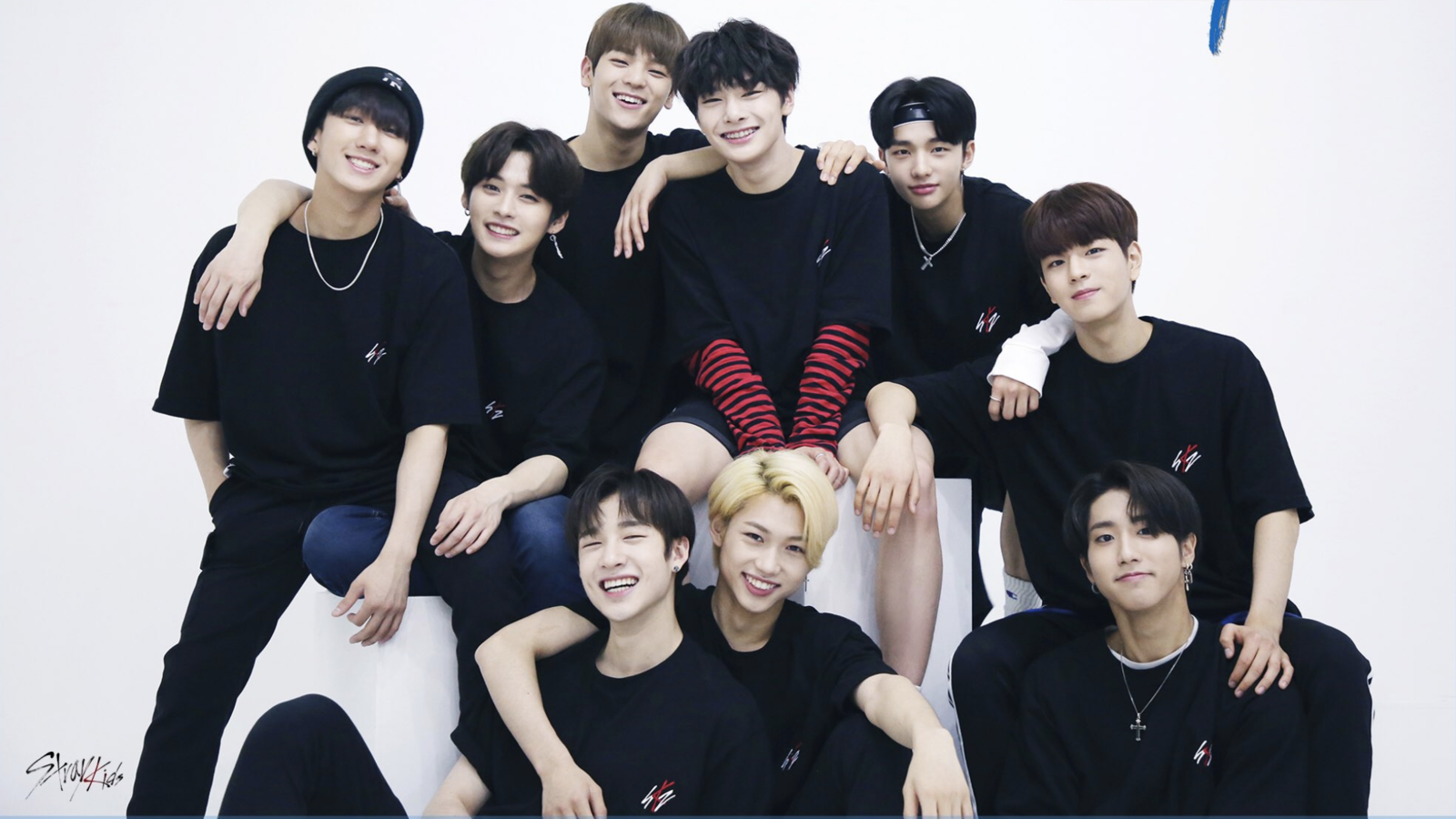 Группа Stray Kids. Корейская группа Stray Kids. Stray Kids 2018. Stary Kids группа.