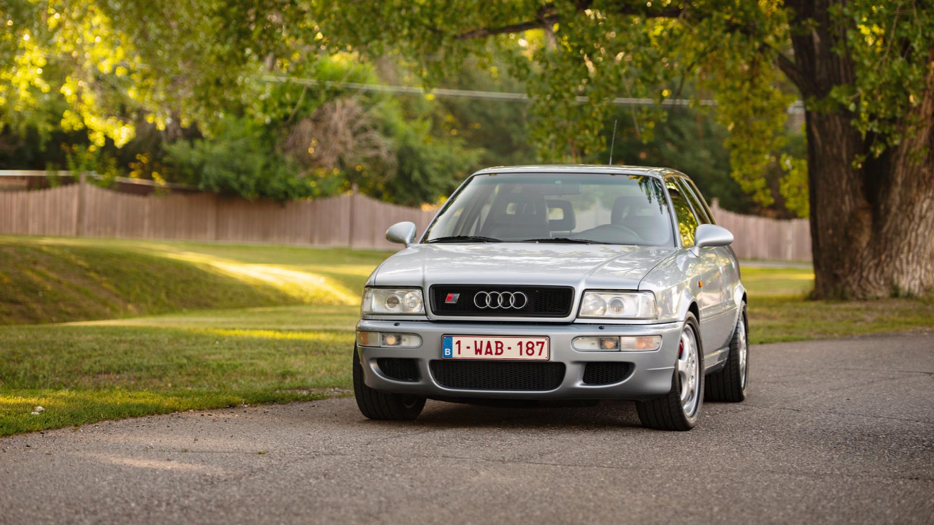 No need to wait for a fast Audi station wagon with this RS2 Avant