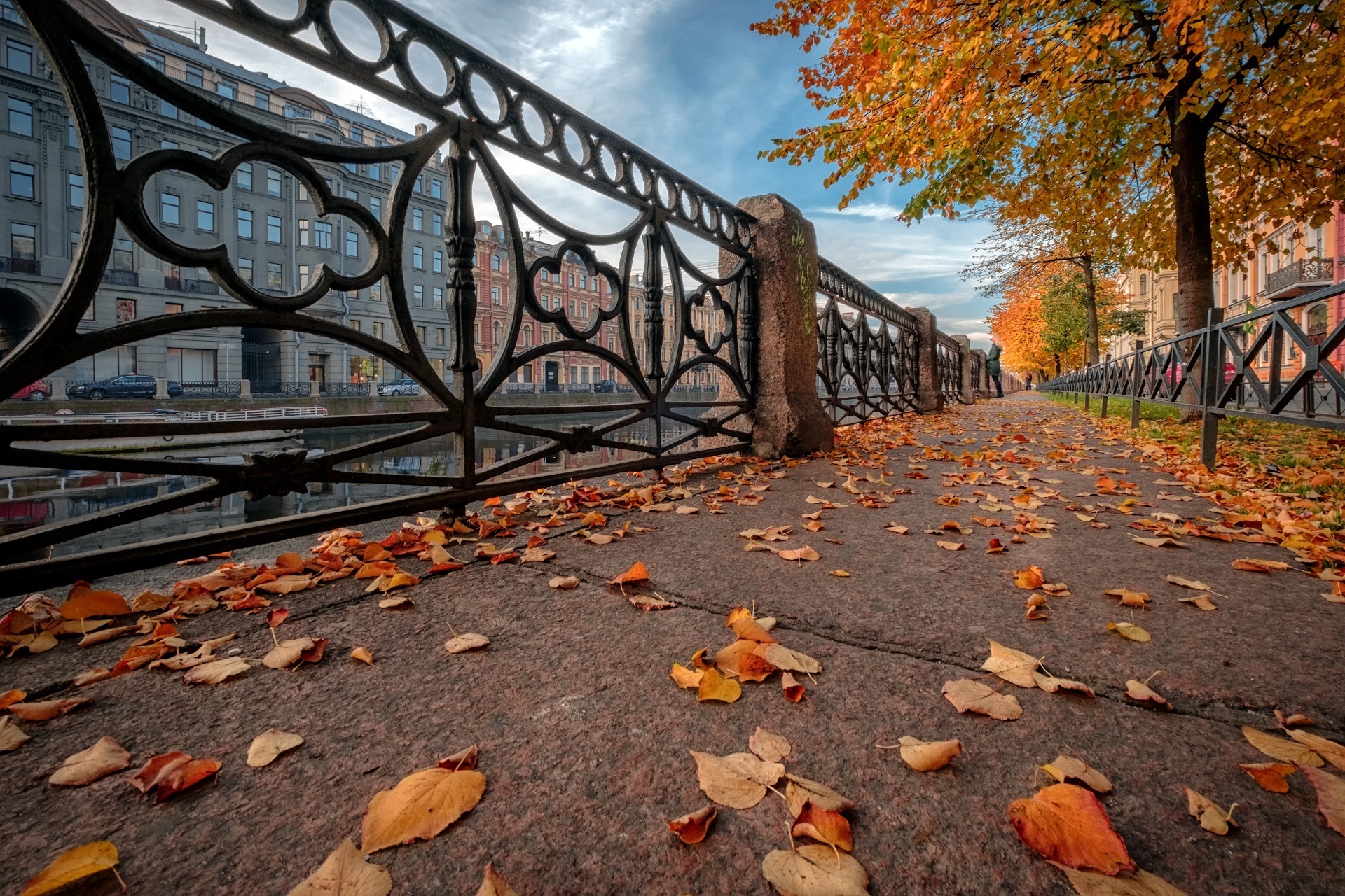 Wallpaper. Cities. photo. picture. autumn, leaves, the city, river, street