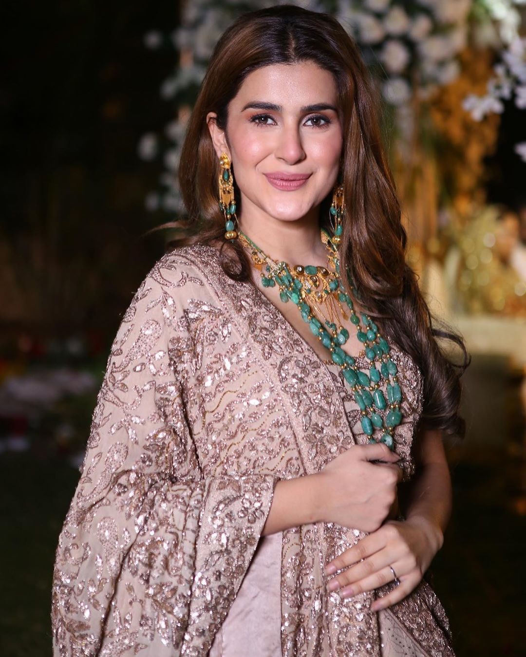 Kubra Khan Wallpapers - Wallpaper Cave