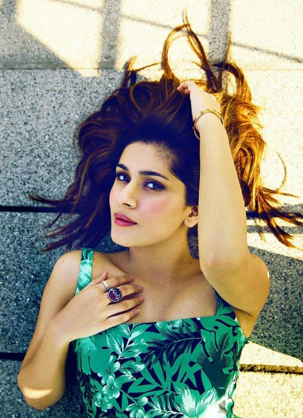 Kubra Khan. Pakistani actress, Pakistani fashion, Stylists