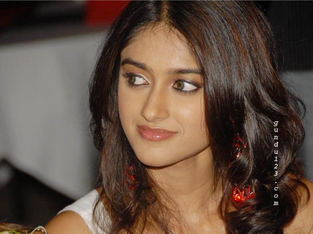 South Actress Wallpaper