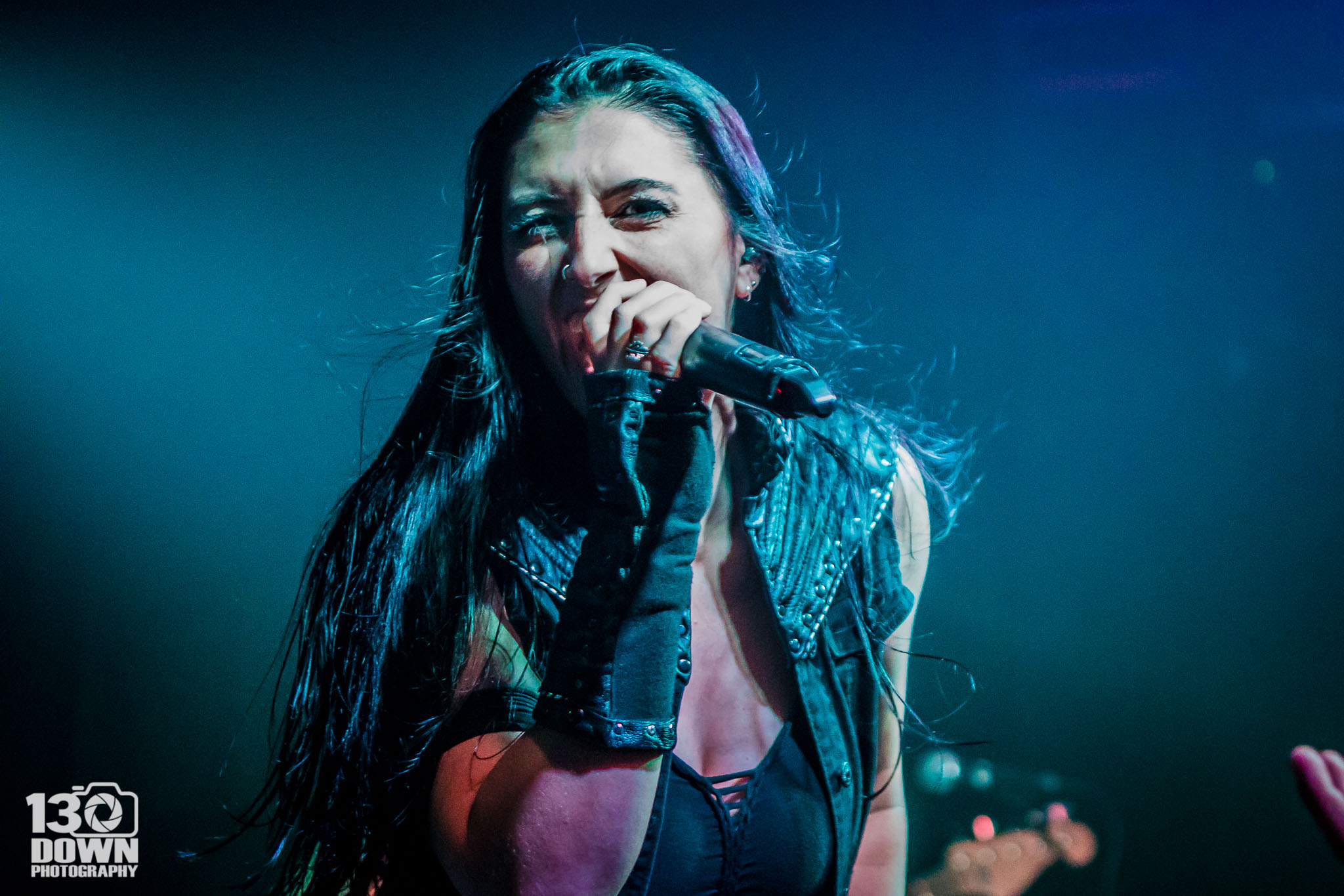 Unleash the archers. Unleash the Archers Band. Unleash the Archers Brittney Hayes. Britney unleash the Archers. Britney Slayes unleash the Archers.