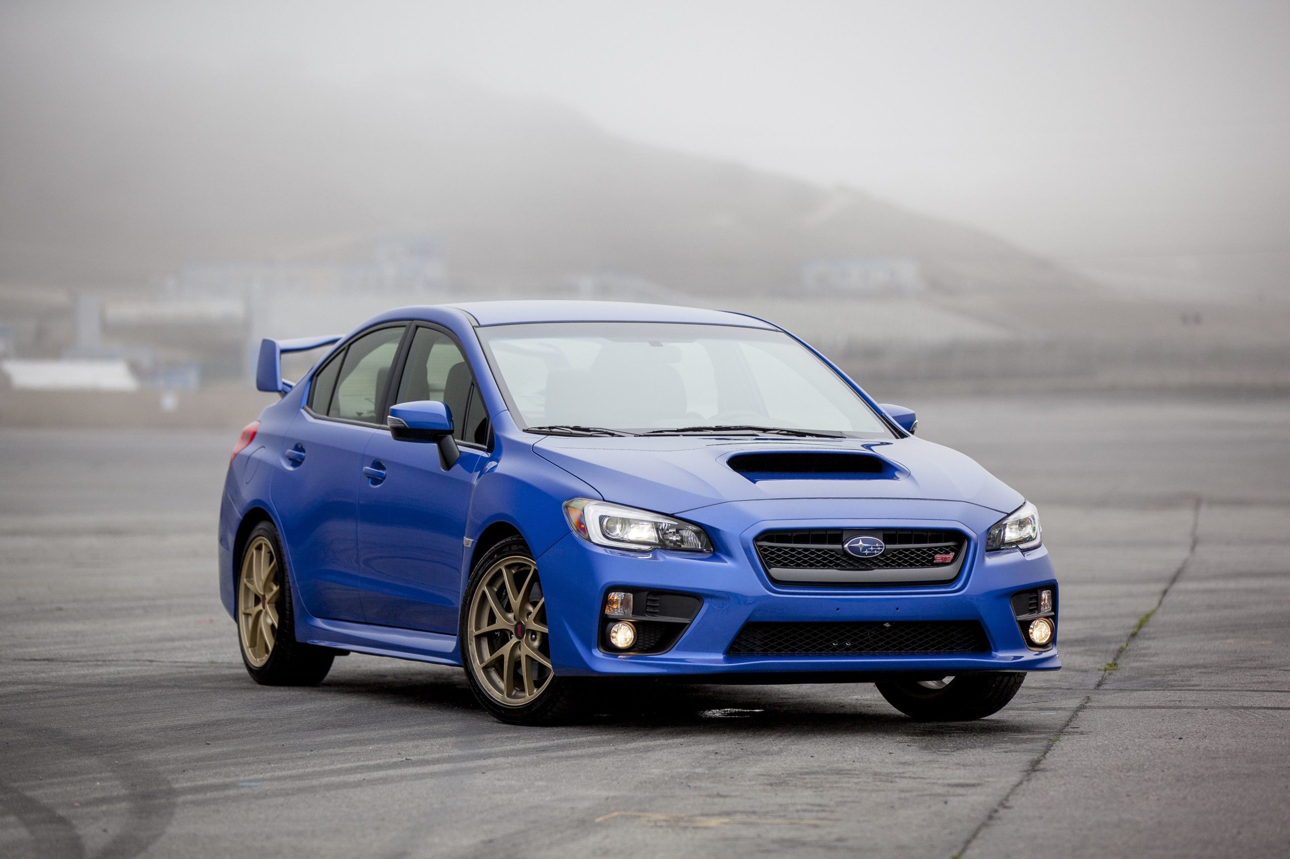 Субару Импреза WRX STI 2013