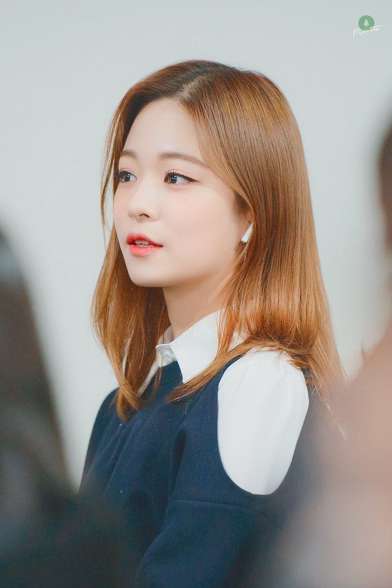 Lee Chaeyoung ideas. chaeyoung fromis 9, fromis 9 chaeyoung, kpop girls