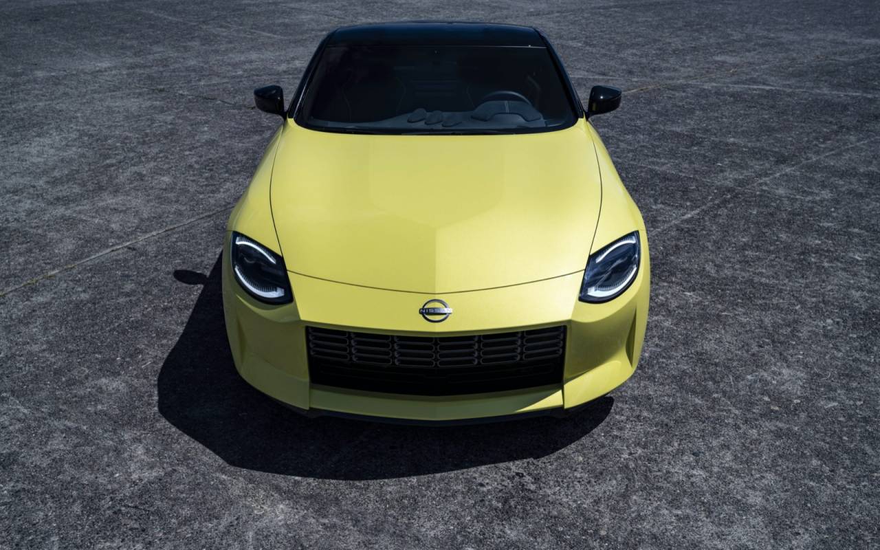 2022 Nissan Z will supposedly have a 400HP V6 engine and a $34,995 base price