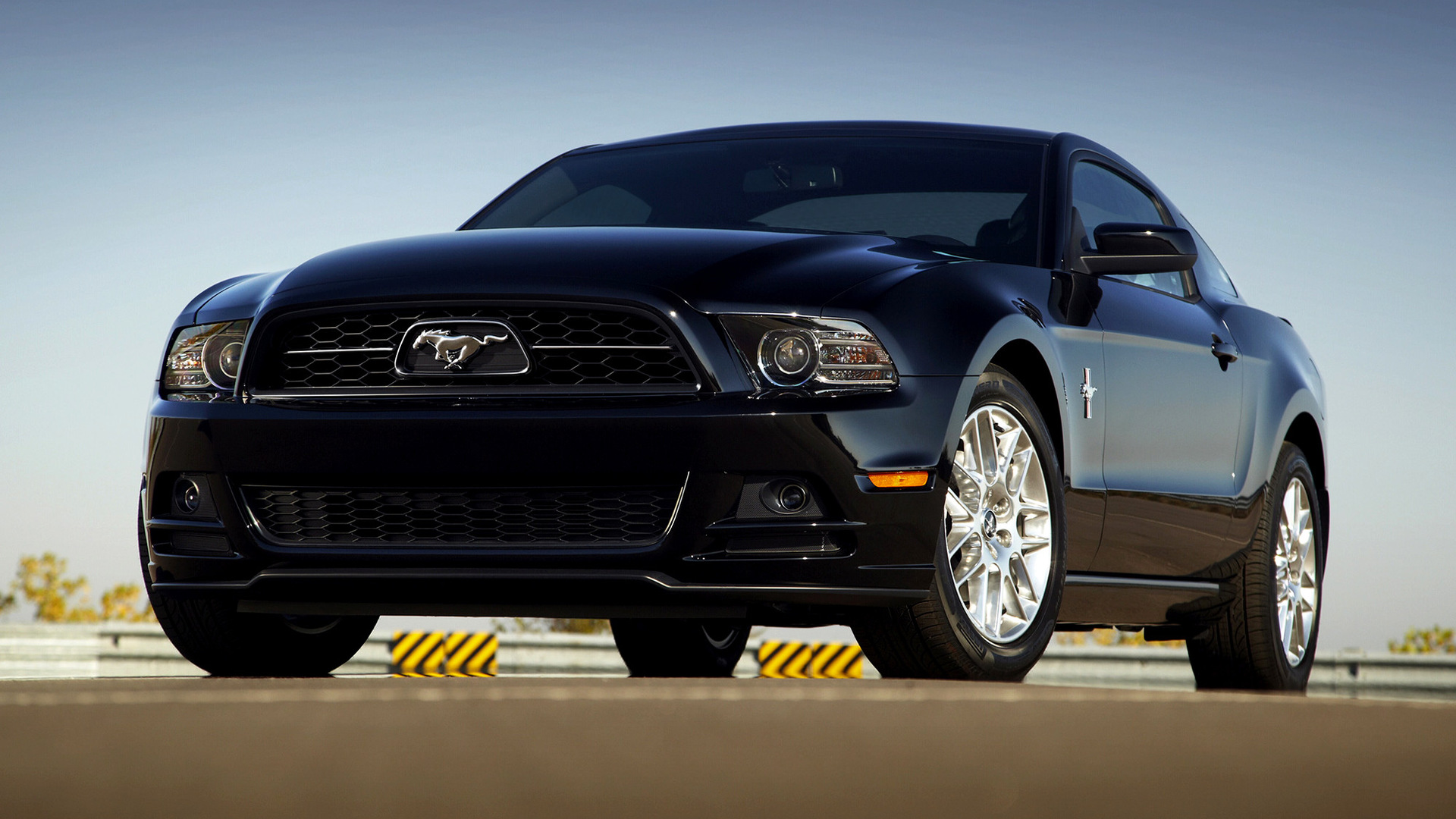 Ford Mustang v 2012