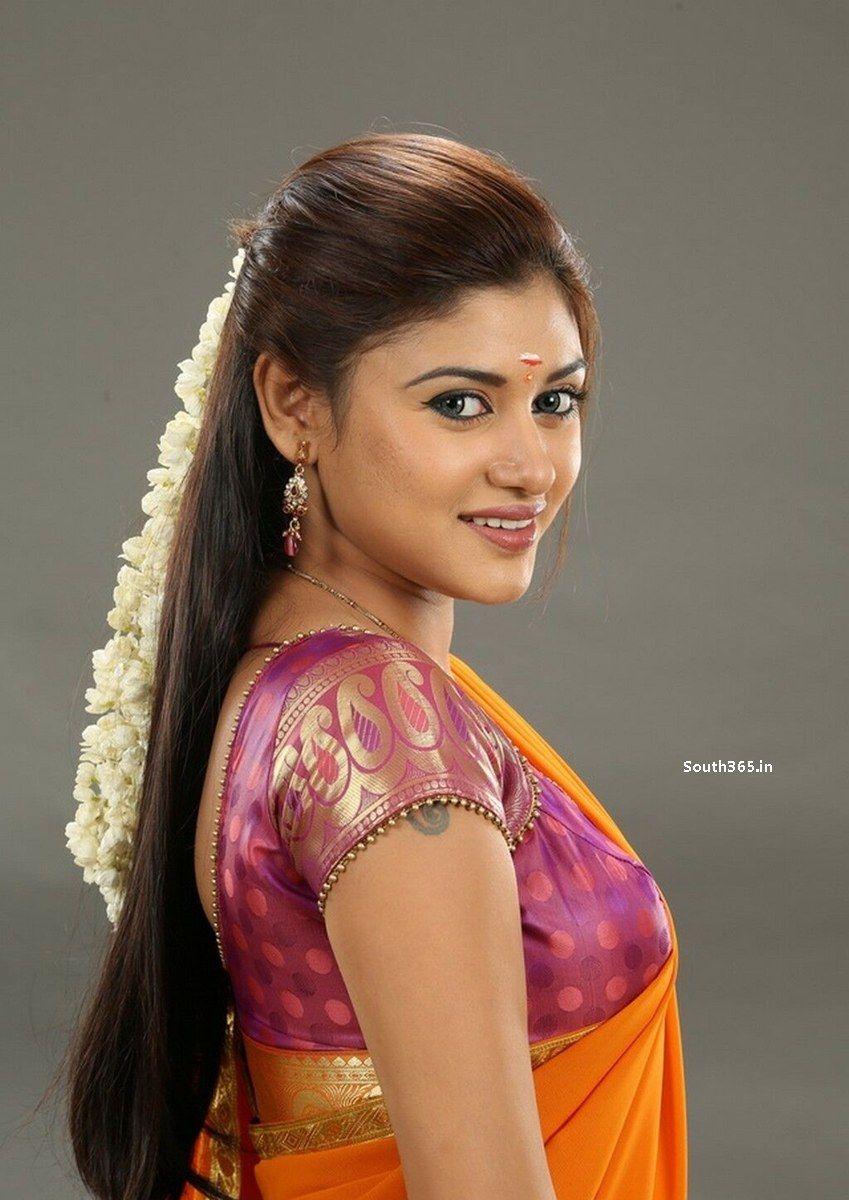 Heroine Oviya Helen Photohoot Stills. Indian actress image, Saree, Indian actresses