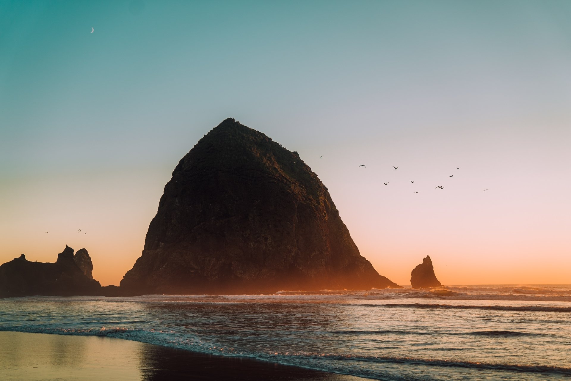 4K Ultra HD Cannon Beach Wallpaper and Background Image