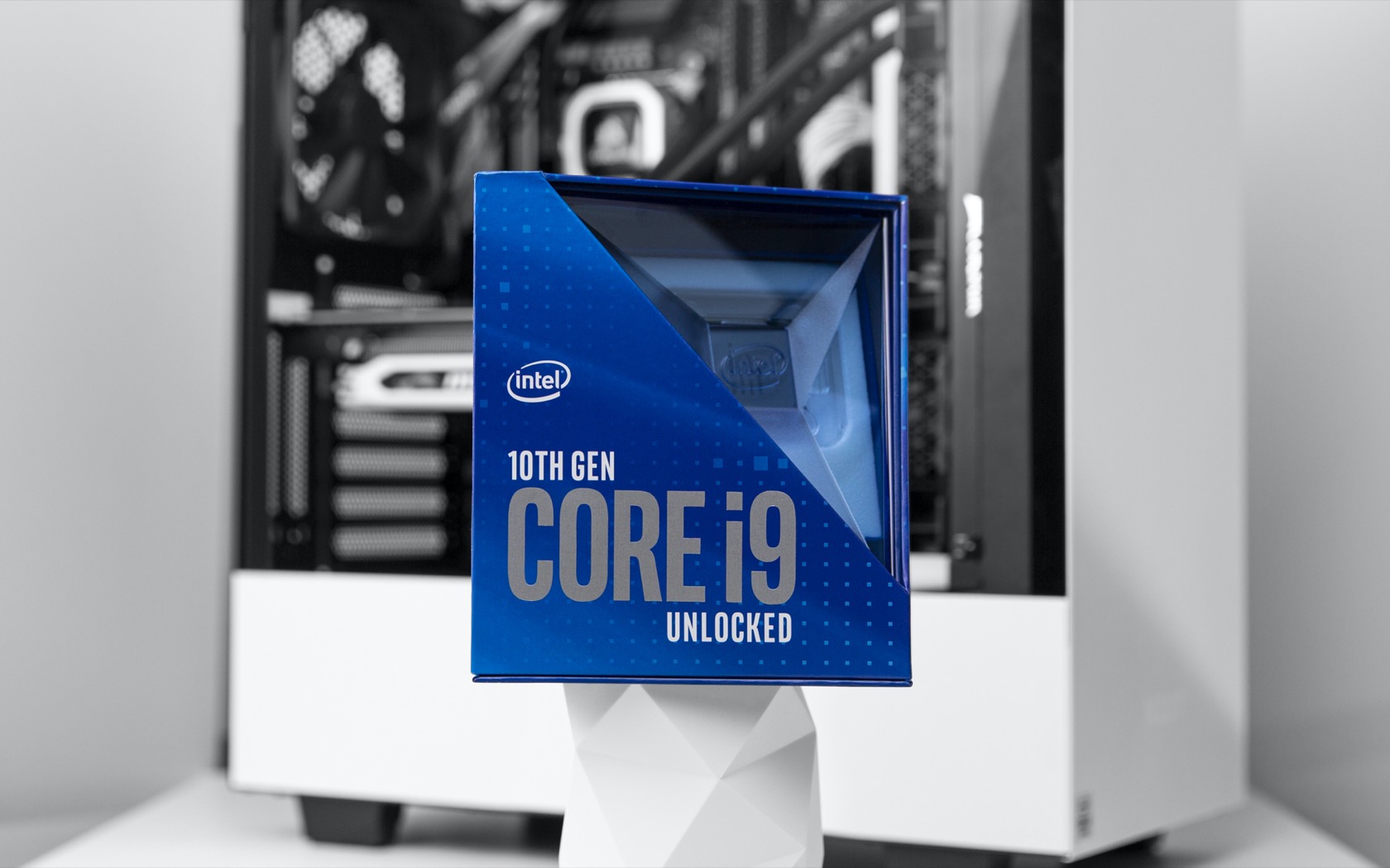Intel Core I9 10900K Flagship Leads Potent 10th Gen Desktop Chips