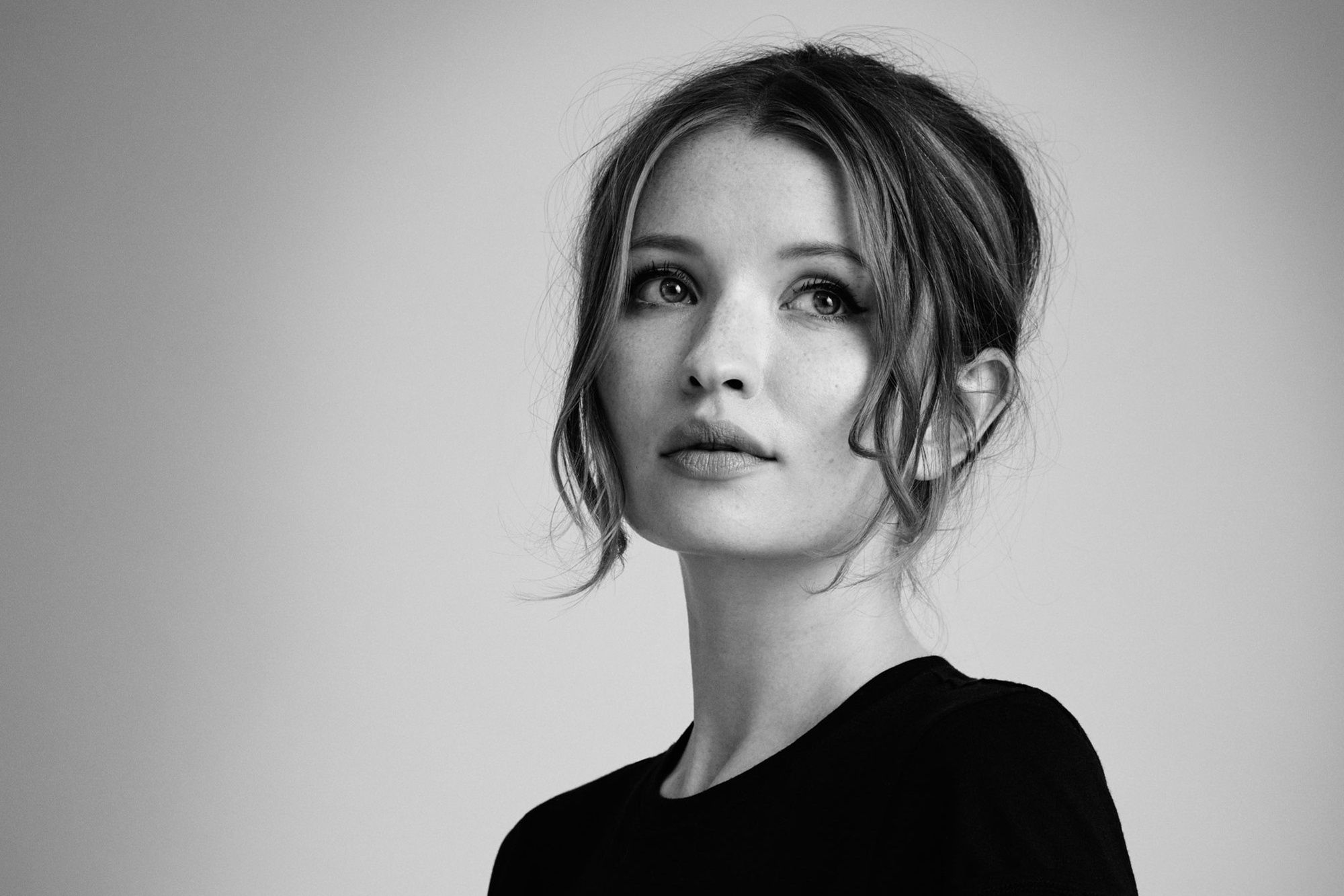 Emily Browning Wallpaper