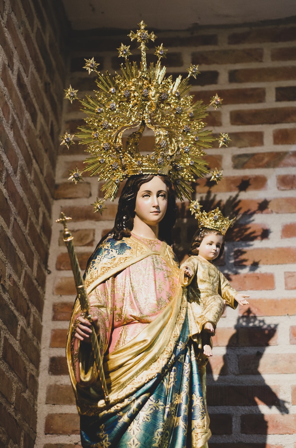Virgin Mary Picture [HD]. Download Free Image