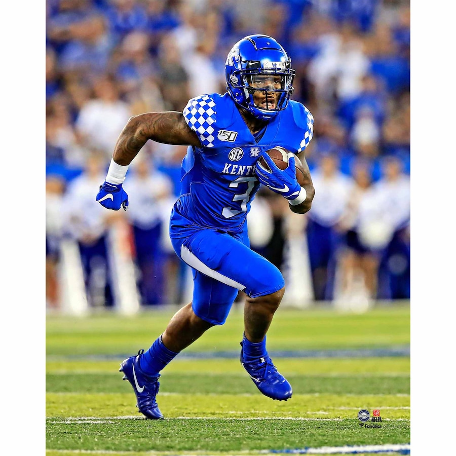 Lynn Bowden Jr. Kentucky Wildcats Unsigned Running Photograph