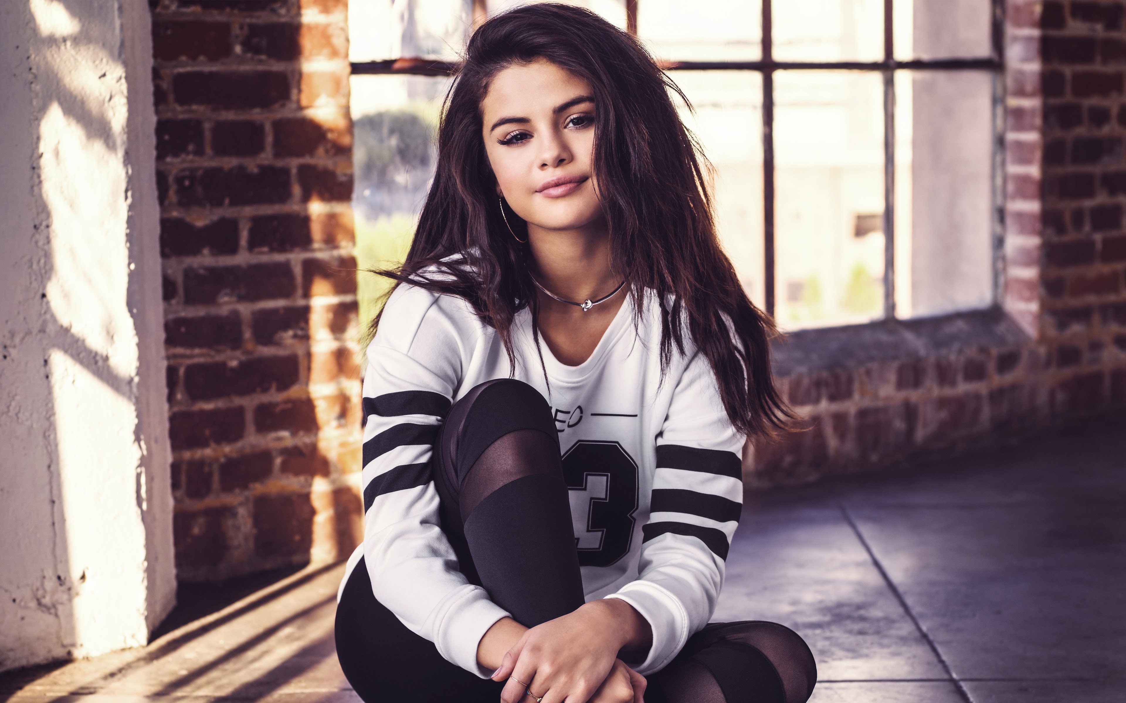 Selena Gomez 8K Wallpaper
