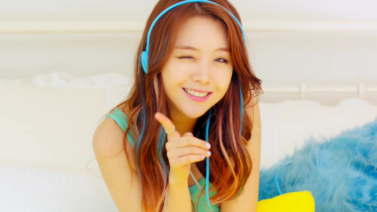 K Pop Girl's Day, Bang Min Ah And Idol
