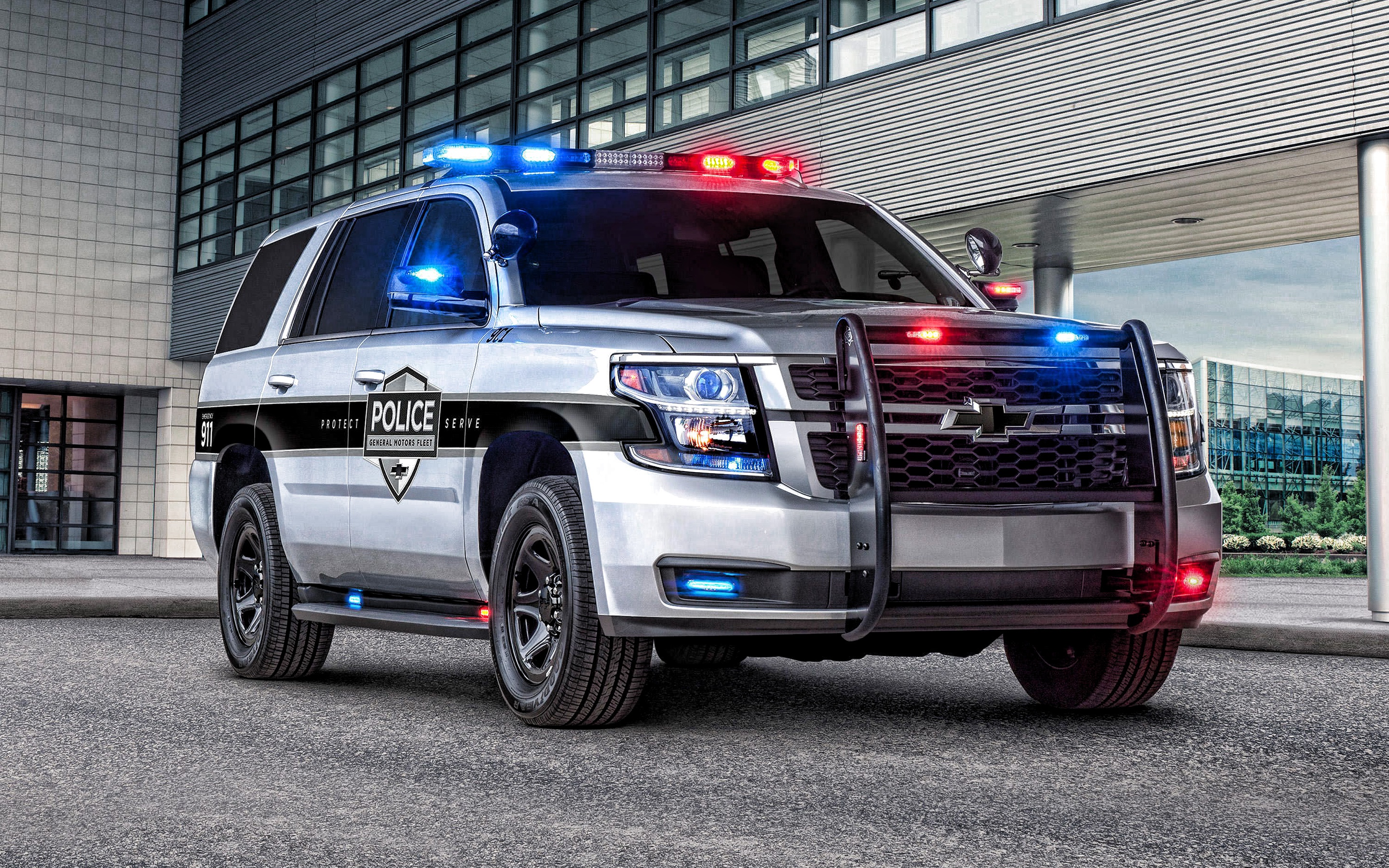 Download wallpaper Chevrolet Tahoe, 2020, exterior, front view, Tahoe police, suv, american police car, Chevrolet for desktop with resolution 2880x1800. High Quality HD picture wallpaper