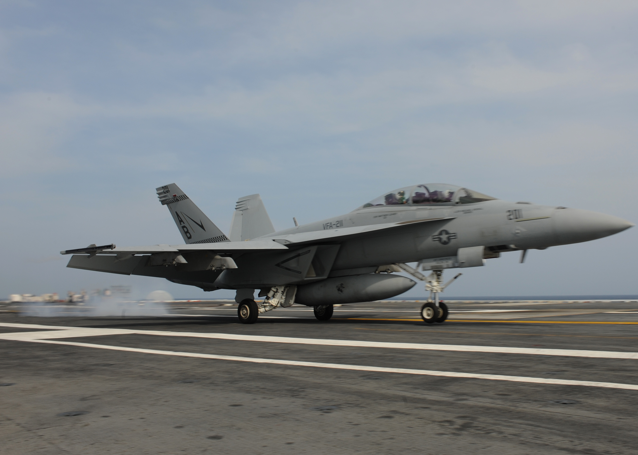 US Navy 100512 N 8446A 011 An F A 18F Super Hornet Assigned To The Fighting Checkmates Of Strike Fighter Squadron (VFA) 211 Does A Touch And Go Landing Aboard The Aircraft Carrier USS Enterprise (CVN 65)