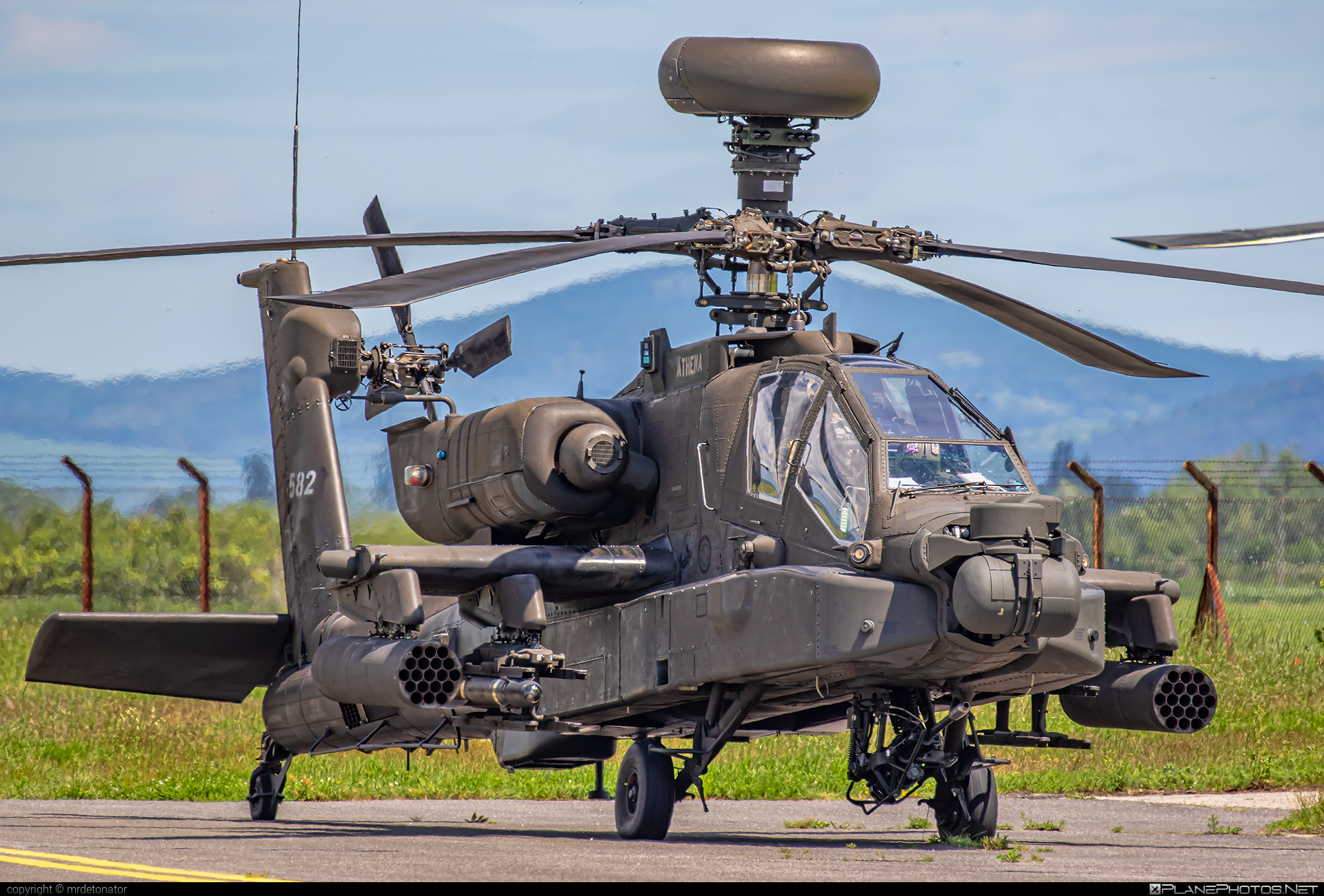 09 05582 AH 64D Apache Longbow Operated By US Army Taken By Mrdetonator (photoID 22786)
