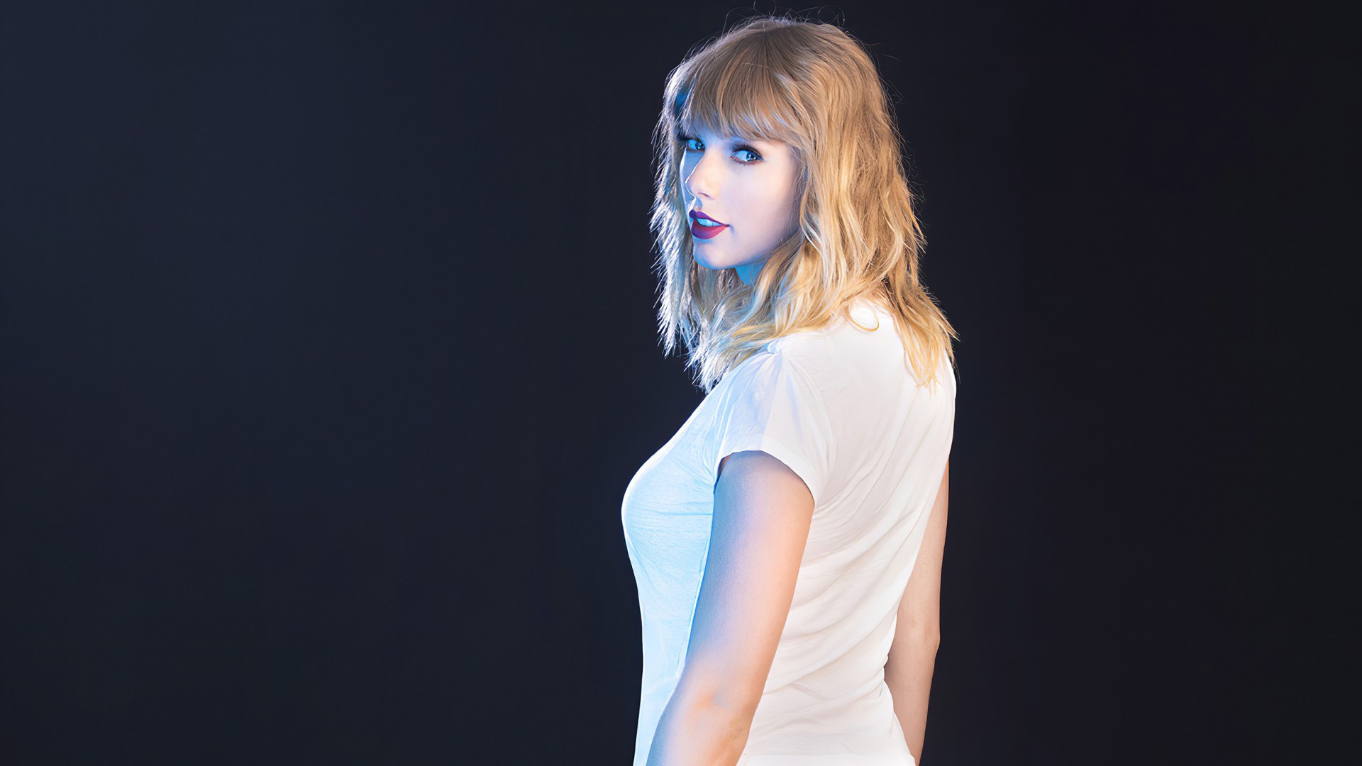 White Dress Wearing Taylor Swift With Background Of Black HD Taylor Swift Wallpaper