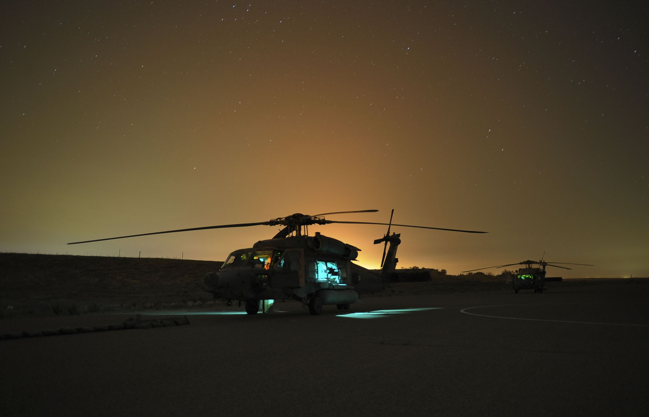 black night military helicopters sikorsky hawk afghanistan vehicles uh60 black hawk sea hawk 210