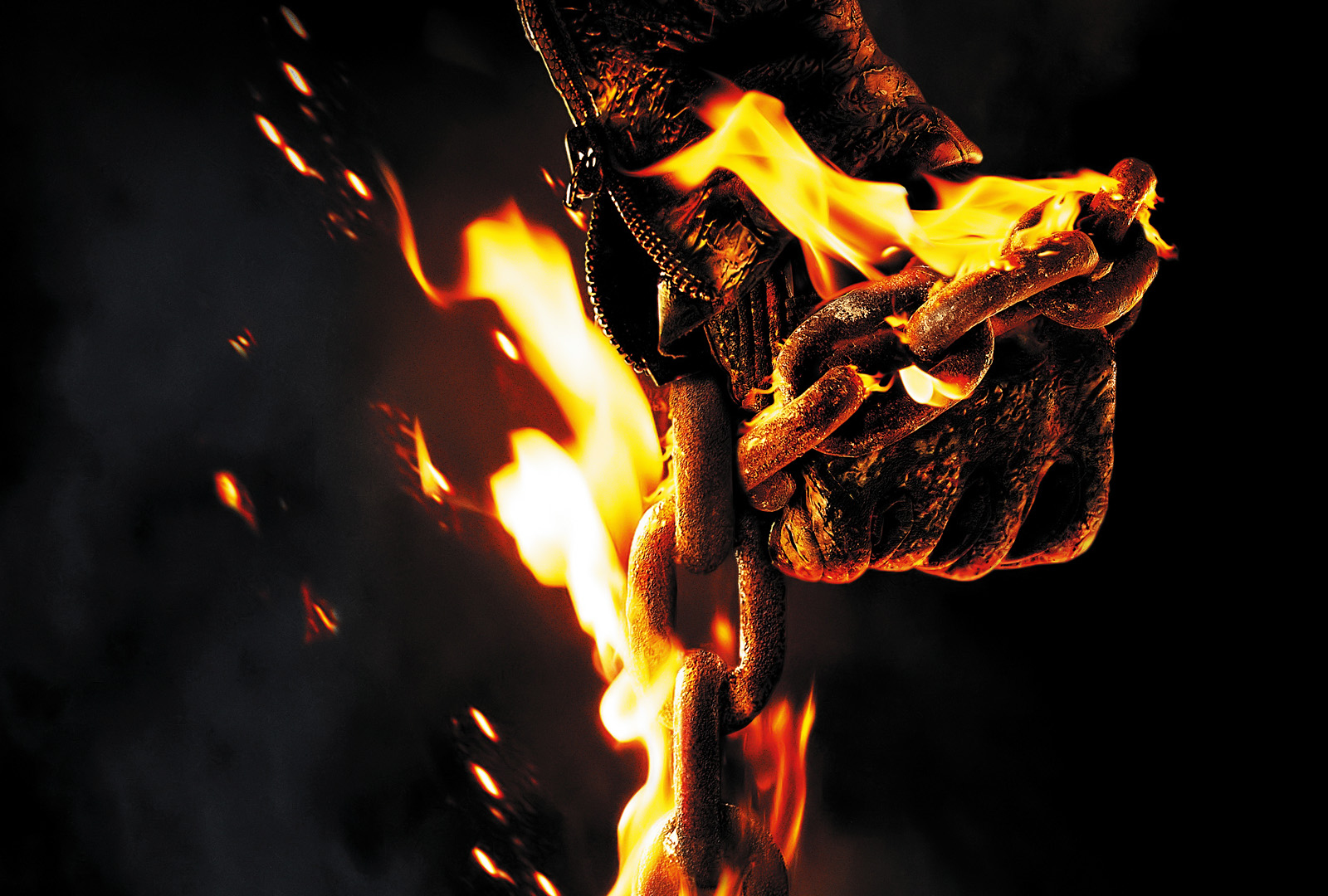 Desktop Wallpaper Ghost Rider: Spirit Of Vengeance Movie, Hands, Chain, Fire, HD Image, Picture, Background, Qd8njp