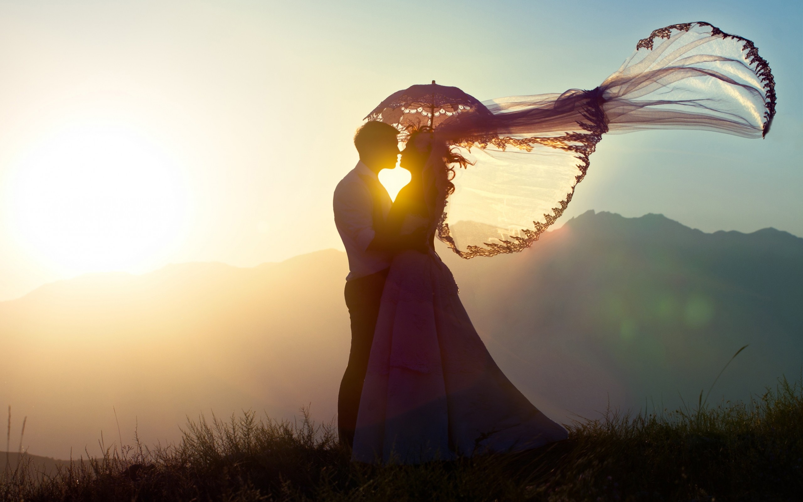 Wedding Couple Sunset Romance Wallpaper
