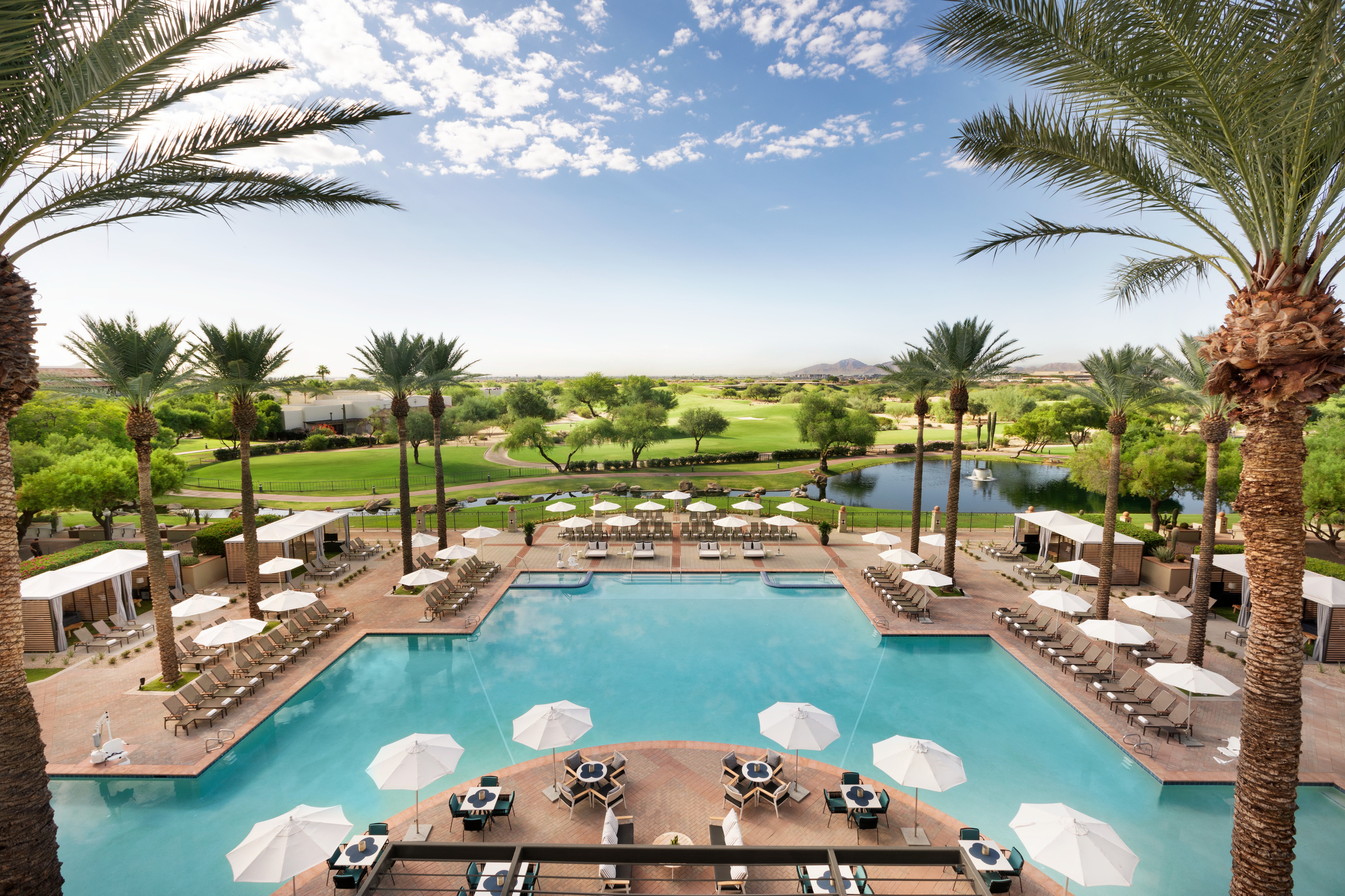 Take a Look at the 7 Biggest Hotel Pools in America