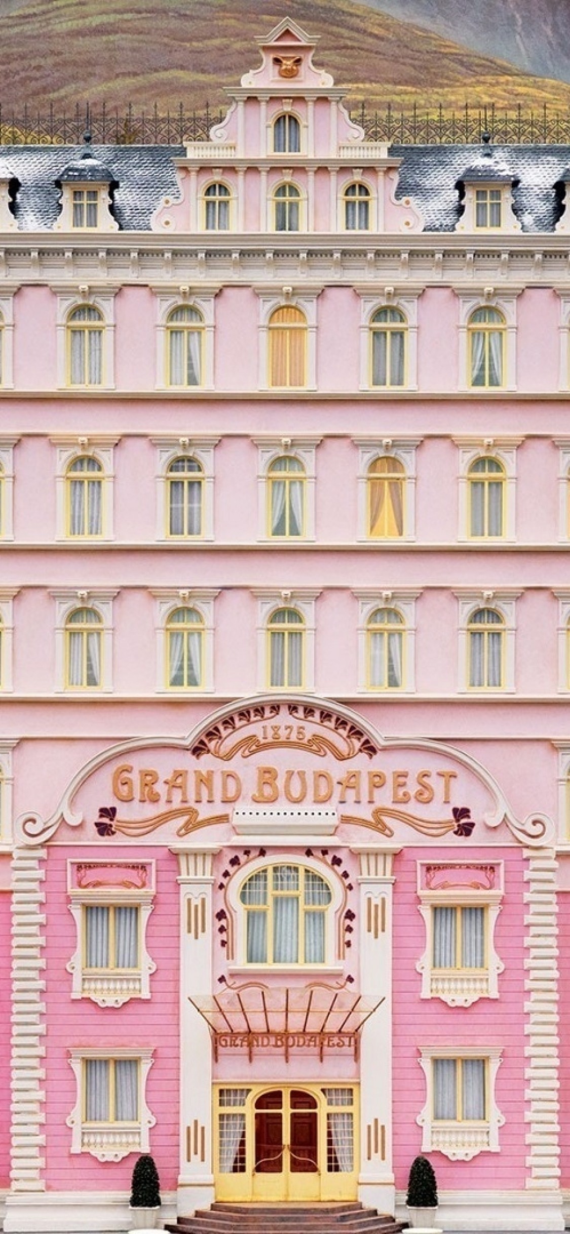 The Grand Budapest Hotel, Building