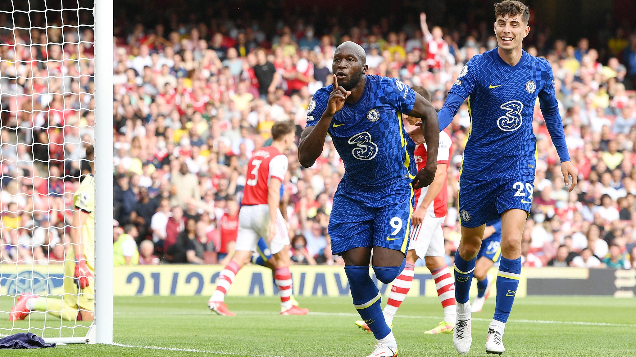 Chelsea sink Arsenal, Ronaldo denied late winner as Juventus stumble