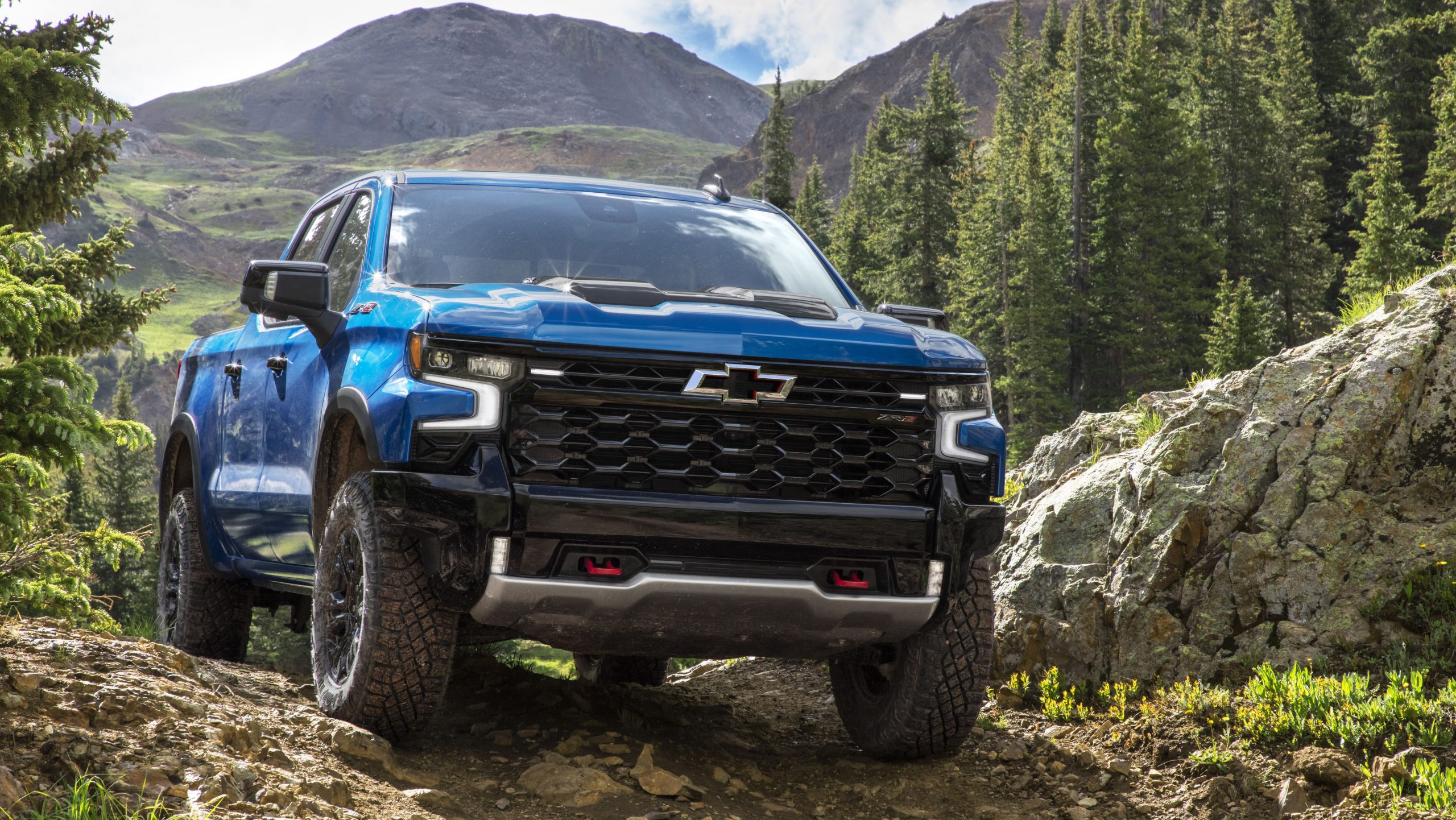 2022 Chevrolet Silverado adds ZR2 trim, Super Cruise