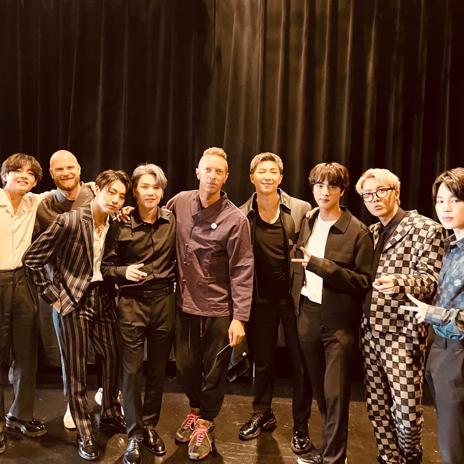 BTS and Coldplay Pose for Picture Ahead of My Universe Release, Septet Gift Them Hanbok