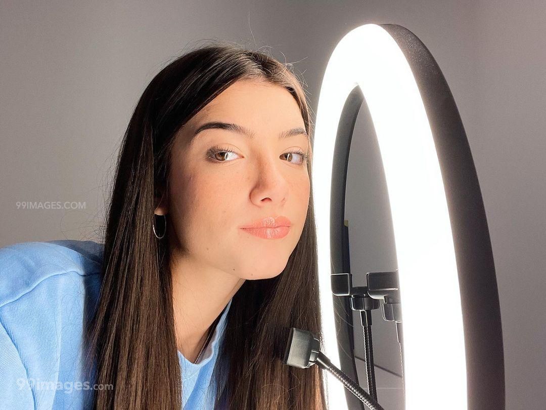 Charli D'Amelio HD Wallpaper (Desktop Background / Android / iPhone) (1080p, 4k) (1080x810)