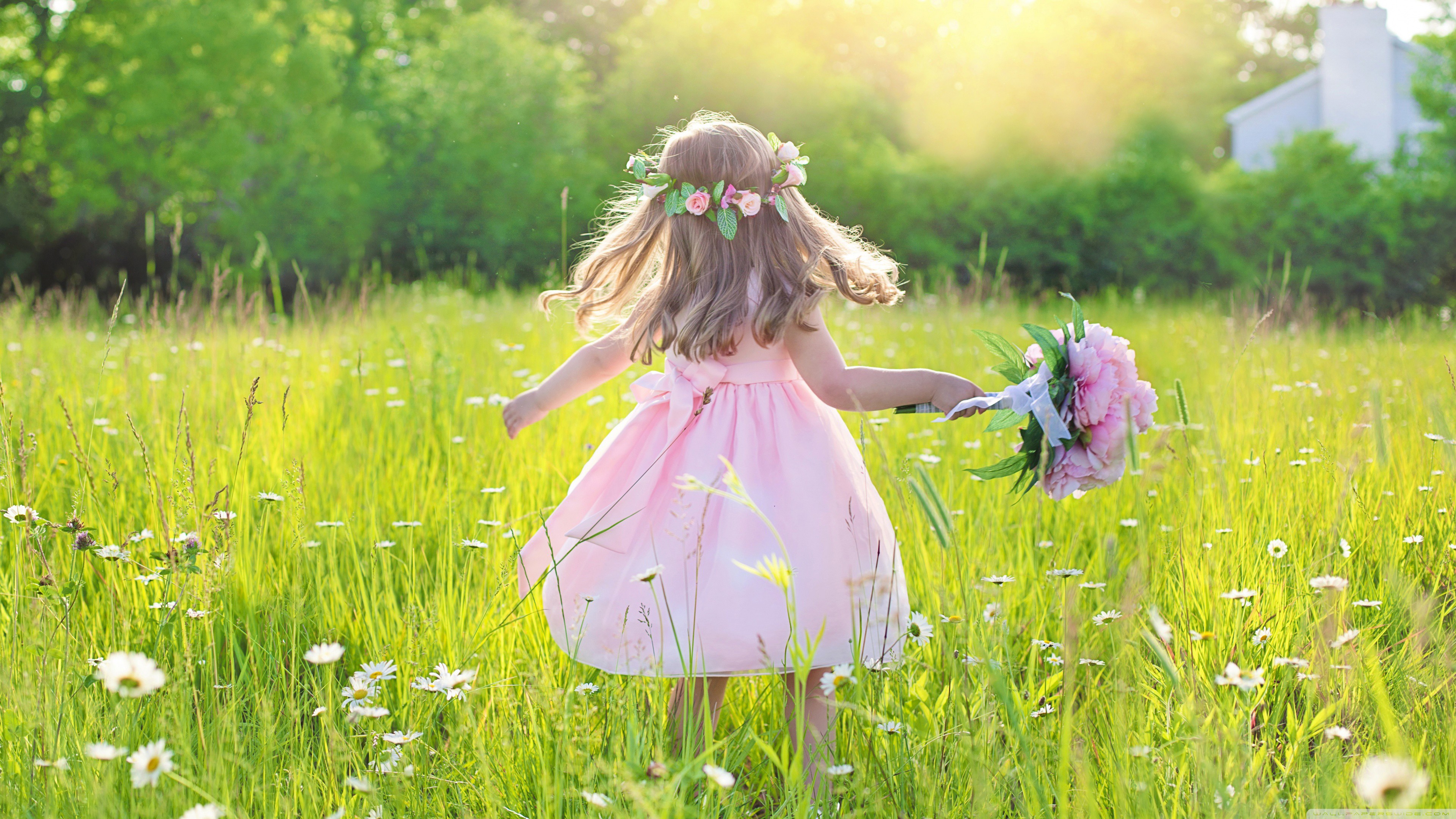 Backside Of Cute Little Girl Is Standing On Green Grass 4K HD Cute Wallpaper