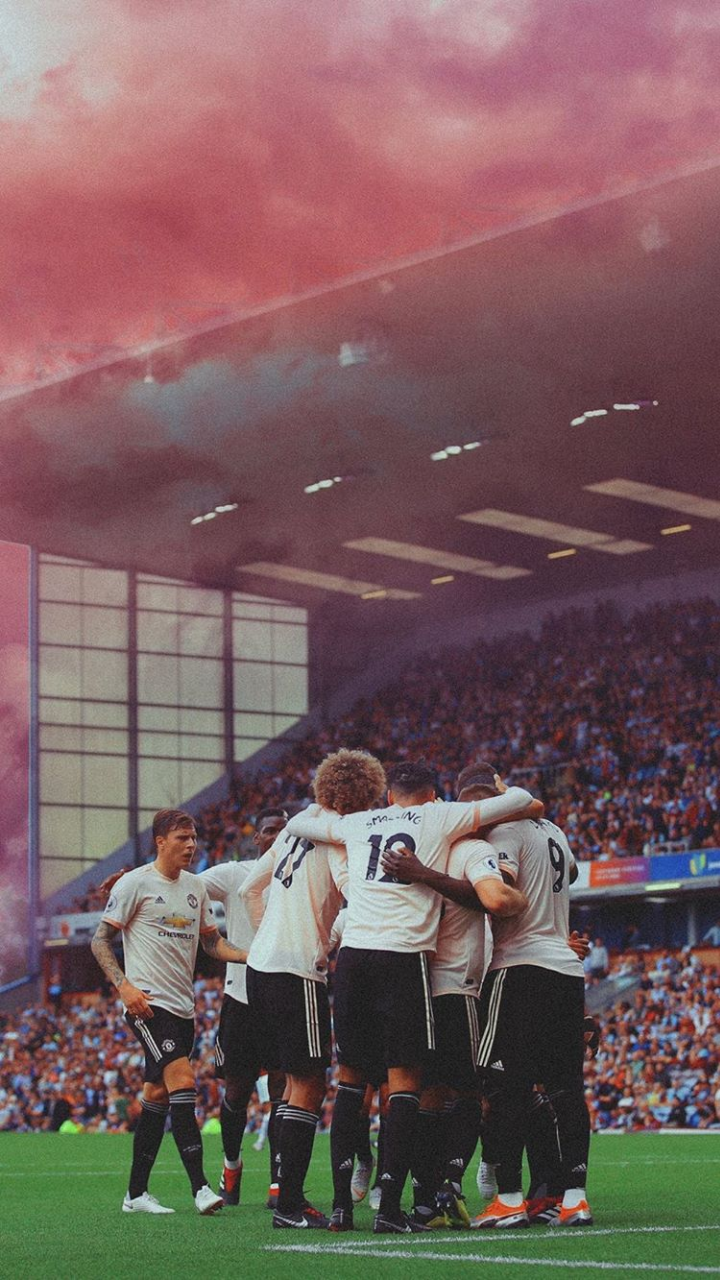 Man Utd Away Support (With Team) Wallpaper.: reddevils