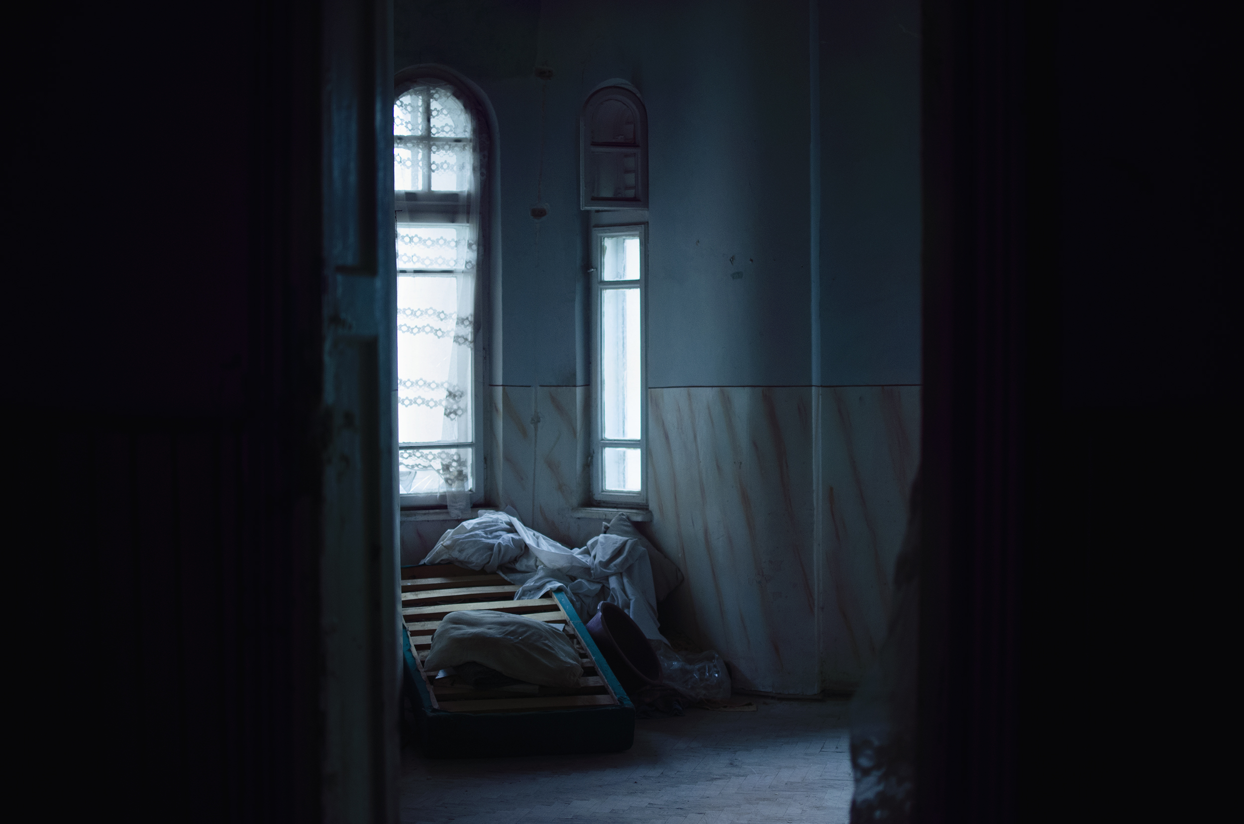 Wallpaper, landscape, window, dark, night, architecture, creepy, horror, urban, room, abandoned, bed, house, blue, cold, Lost, enter, wind, door, emotion, camp, ruins, midnight, Mystery, angle, light, windows, scary, walls, darkness, asylum