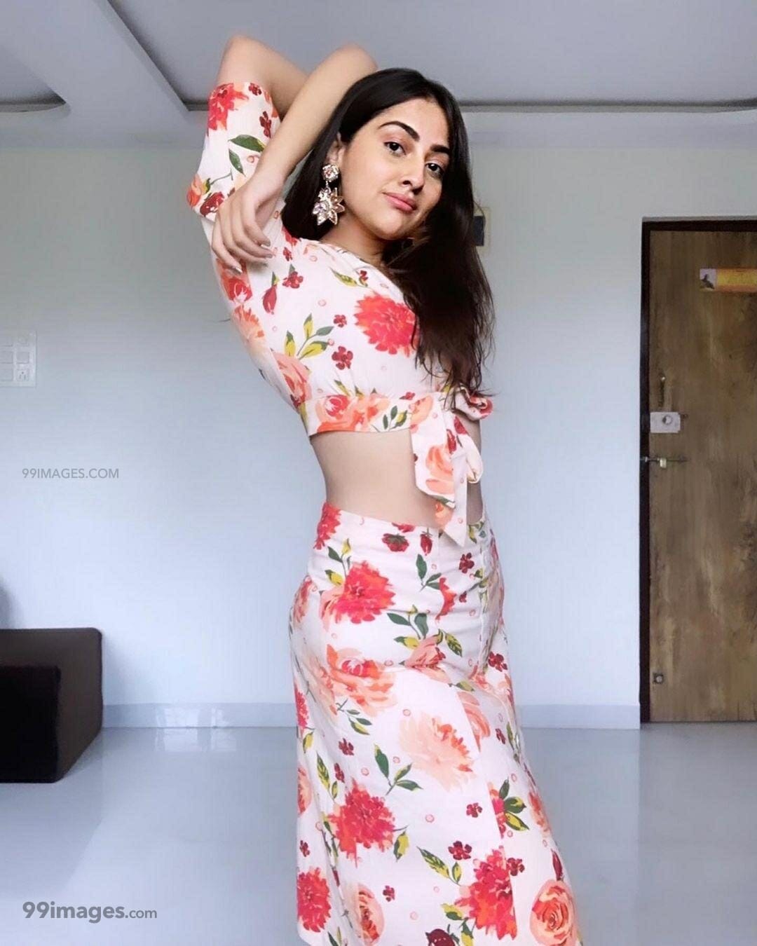 Anagha Bhosale HD Wallpaper (Desktop Background / Android / iPhone) (1080p, 4k) (1080x1350)